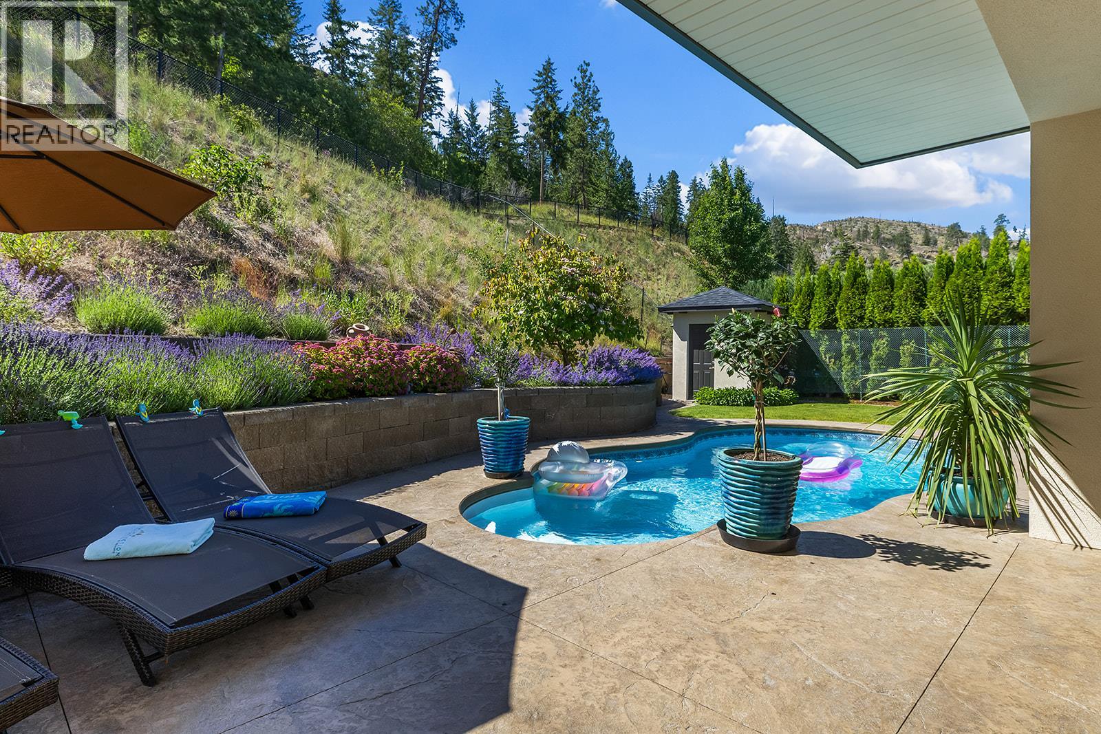 5683 Jasper Way, Kelowna, British Columbia  V1W 5L7 - Photo 4 - 10391345
