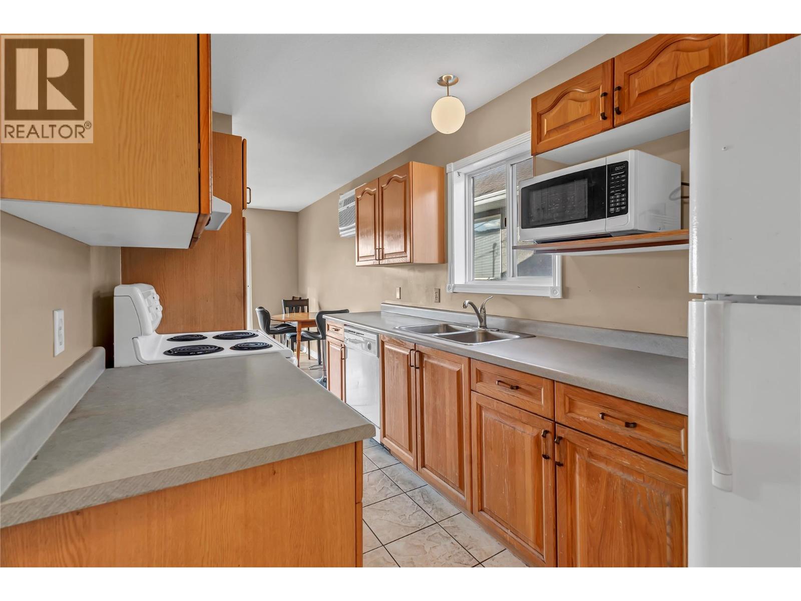331 Sudbury Avenue, Penticton, British Columbia  V2A 8M7 - Photo 7 - 10392334