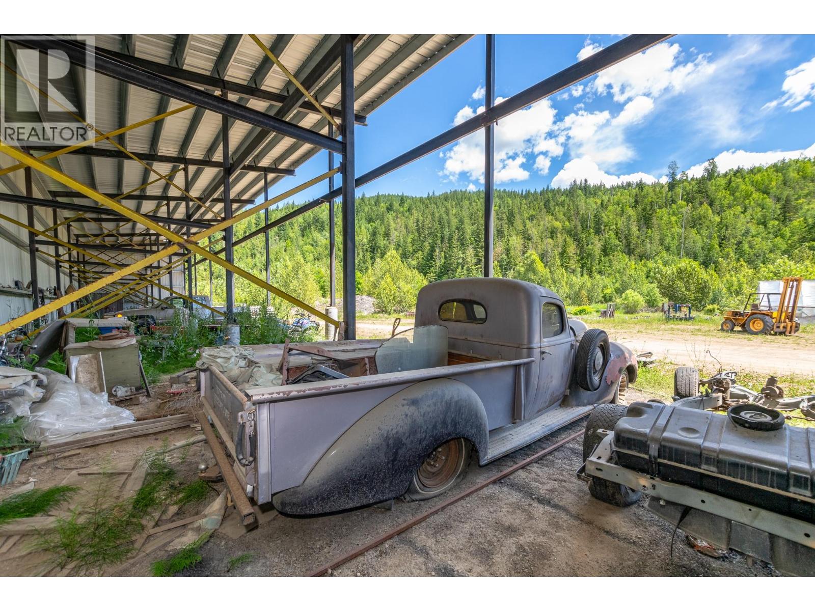 1940 Trans Can Highway, Sicamous, British Columbia  V0E 2V0 - Photo 12 - 10392202