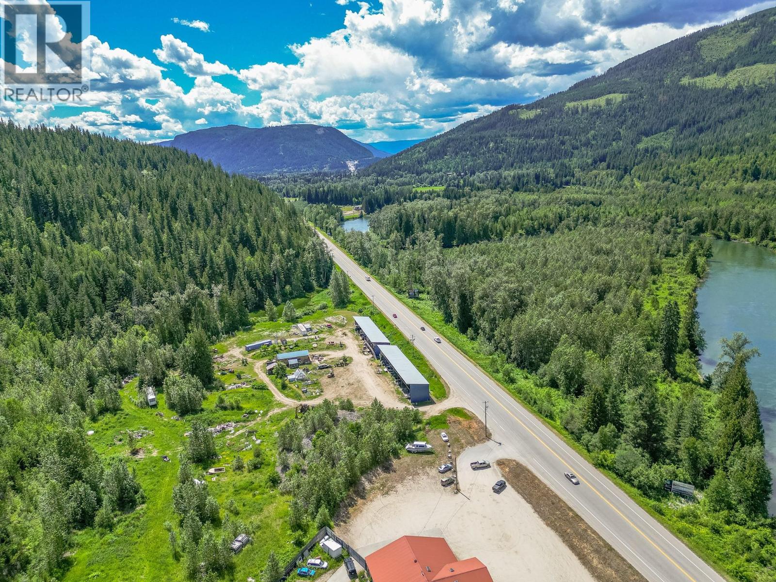 1940 Trans Can Highway, Sicamous, British Columbia  V0E 2V0 - Photo 28 - 10392202