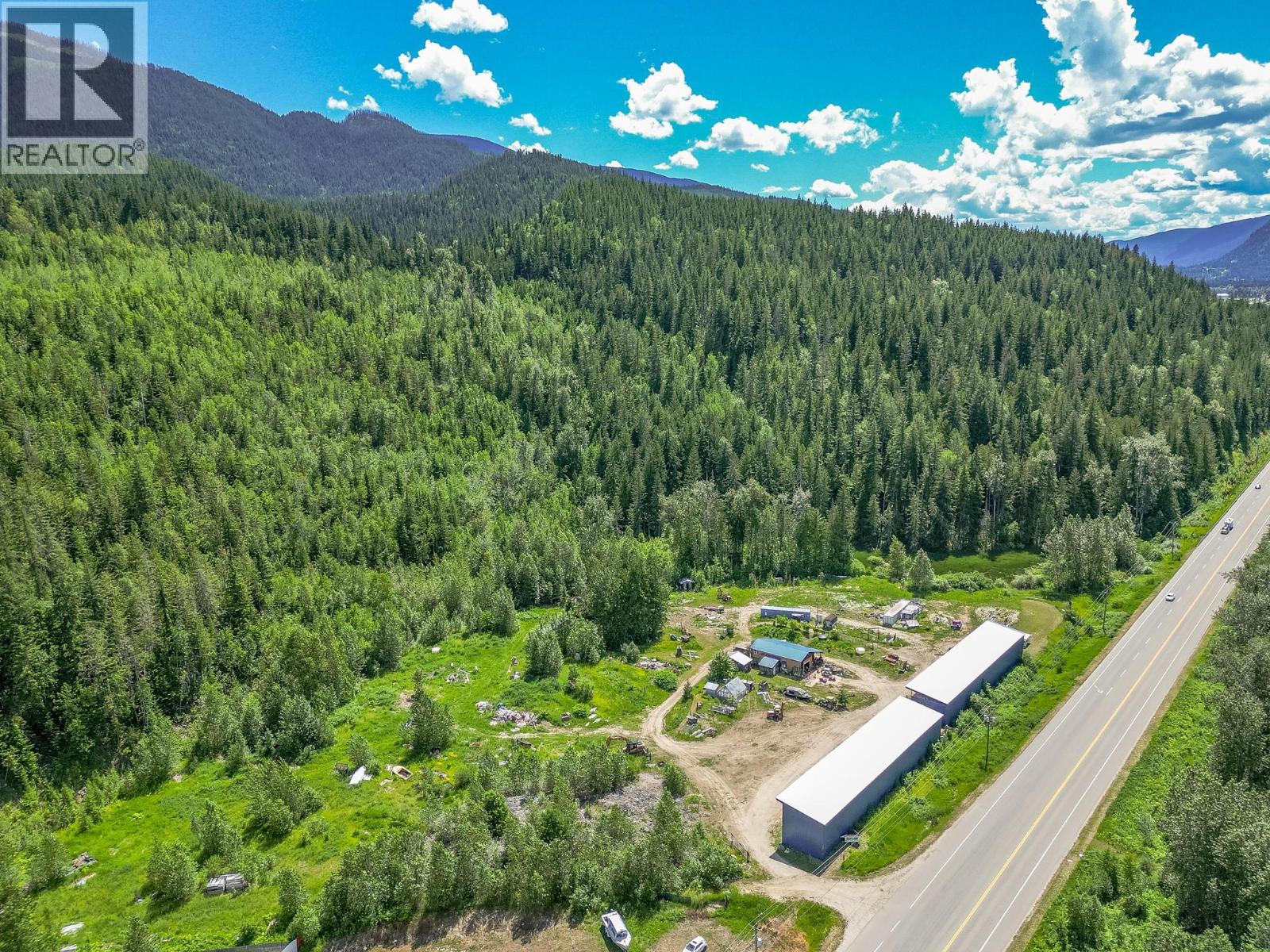 1940 Trans Can Highway, Sicamous, British Columbia  V0E 2V0 - Photo 30 - 10392202