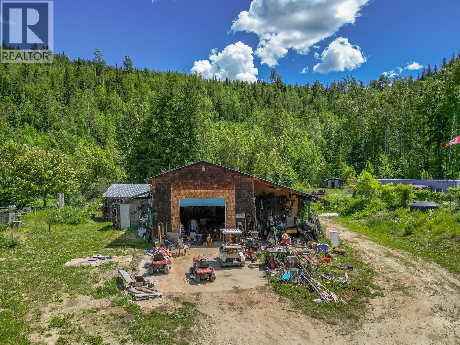 1940 Trans Can Highway, Sicamous, British Columbia  V0E 2V0 - Photo 40 - 10392202