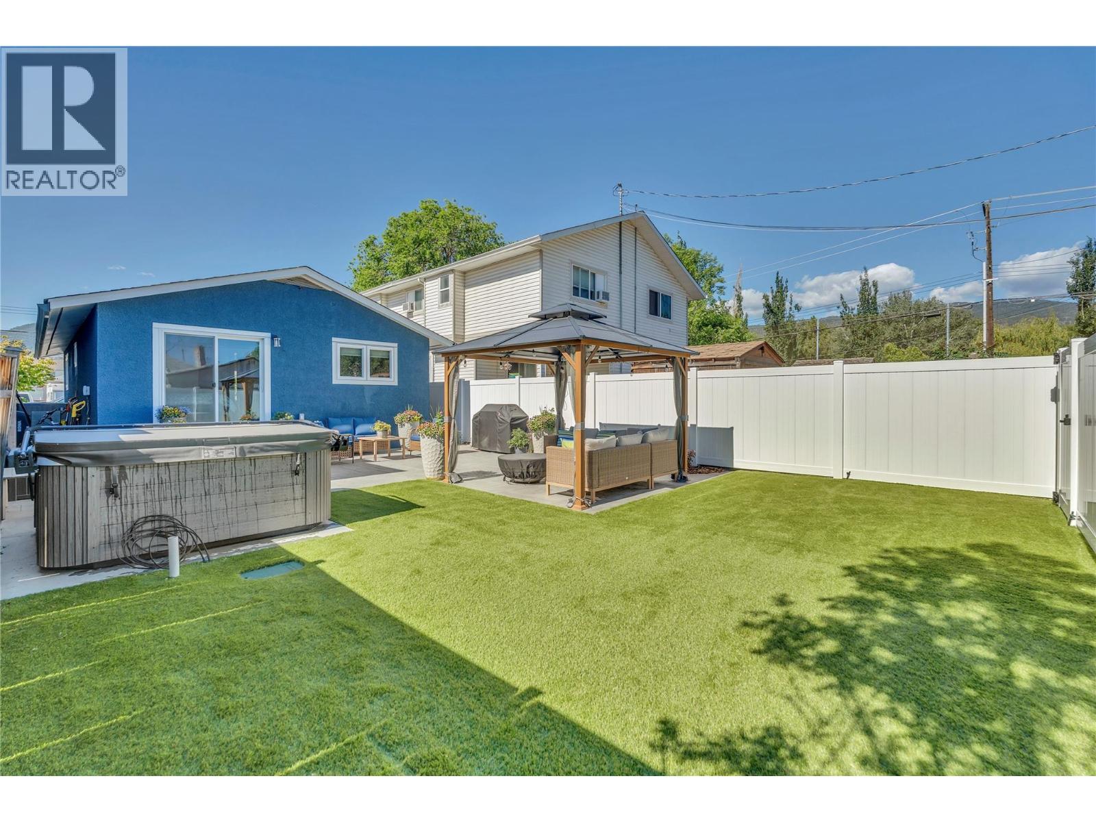 787 Kamloops Avenue, Penticton, British Columbia  V2A 2J3 - Photo 2 - 10391852