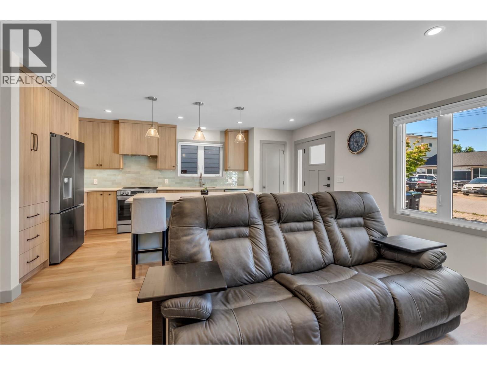 787 Kamloops Avenue, Penticton, British Columbia  V2A 2J3 - Photo 6 - 10391852