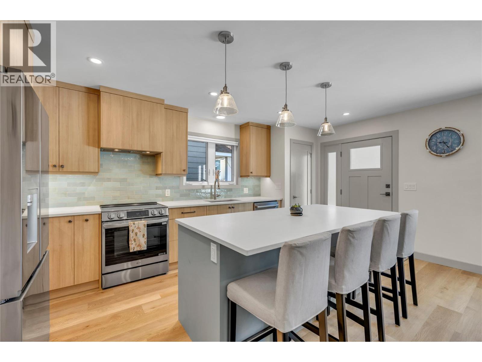 787 Kamloops Avenue, Penticton, British Columbia  V2A 2J3 - Photo 9 - 10391852