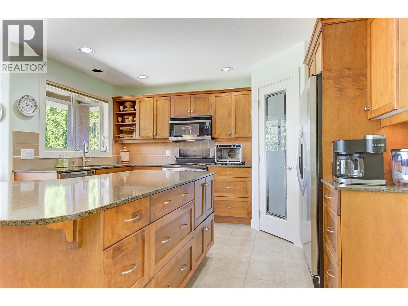 4518 Gallaghers Edgewood Court, Kelowna, British Columbia  V1W 5B6 - Photo 29 - 10391477