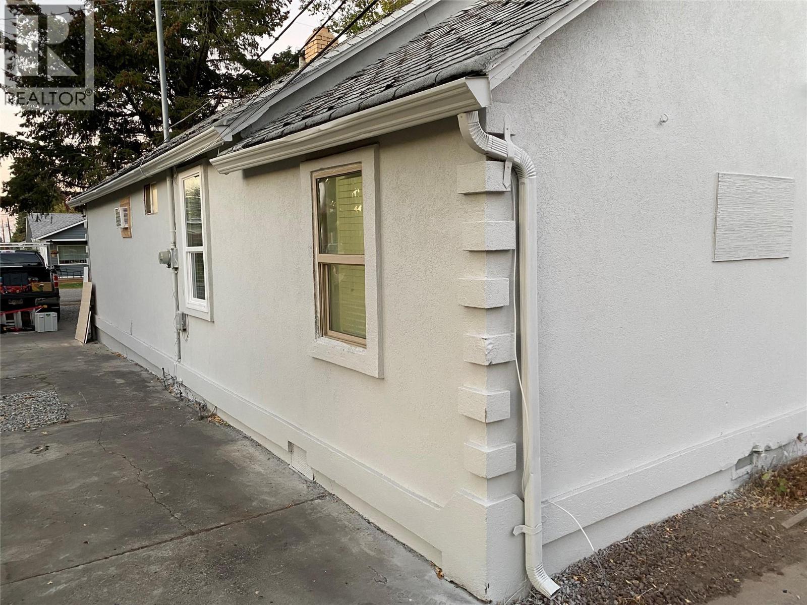 275 Ponto Road, Kelowna, British Columbia  V1X 2G2 - Photo 2 - 10391945