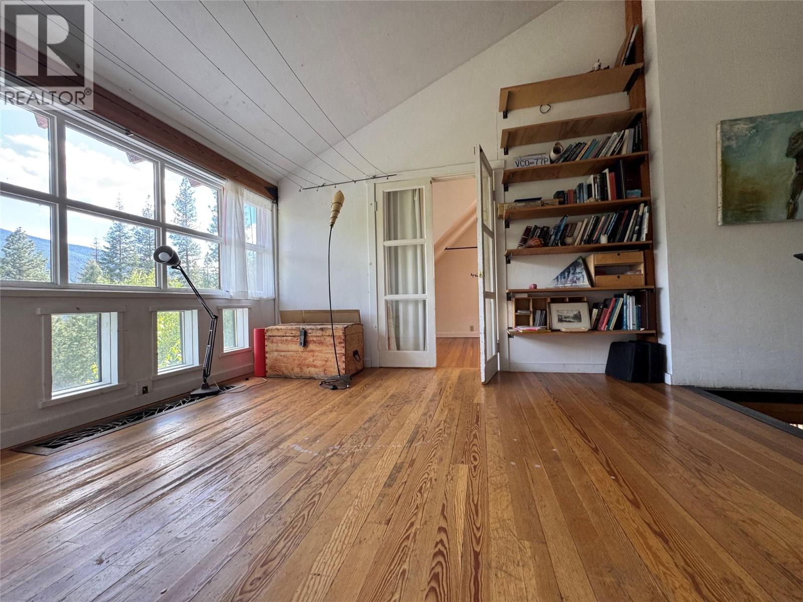 6001 Longbeach Road, Nelson, British Columbia  V1L 6P3 - Photo 6 - 10391294