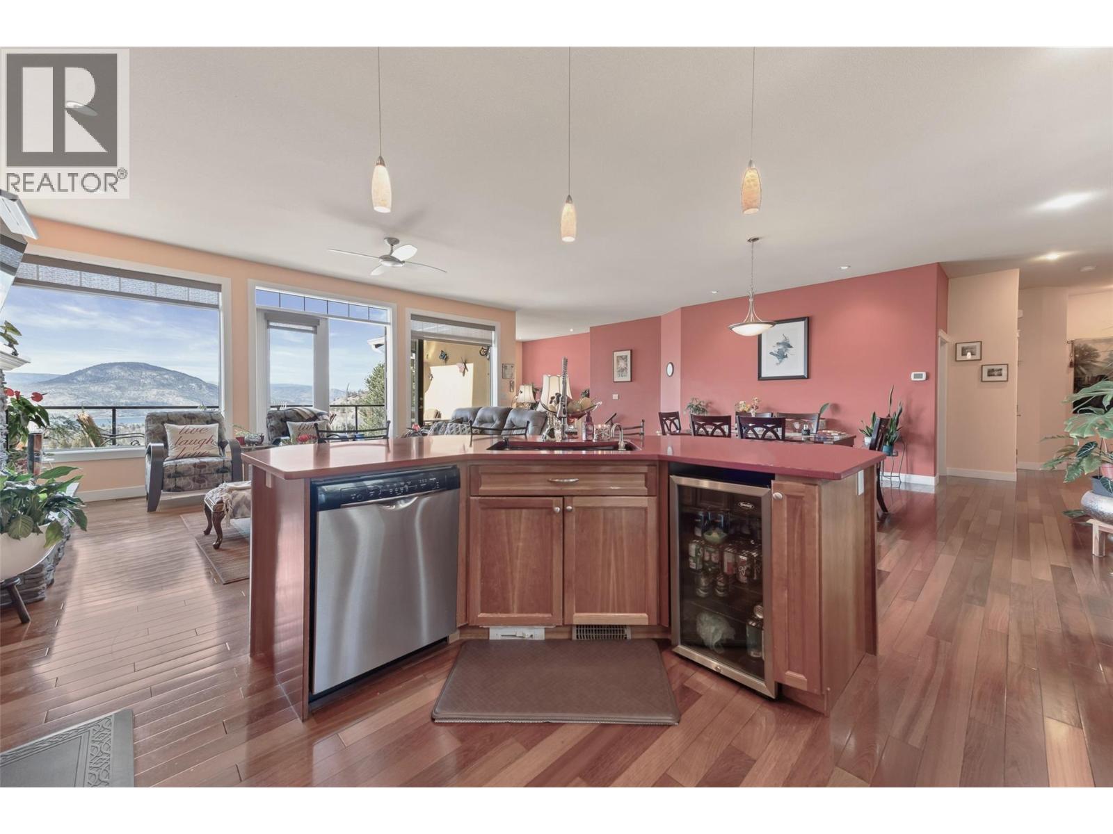 1576 Holden Road, Penticton, British Columbia  V2A 8M9 - Photo 4 - 10392233