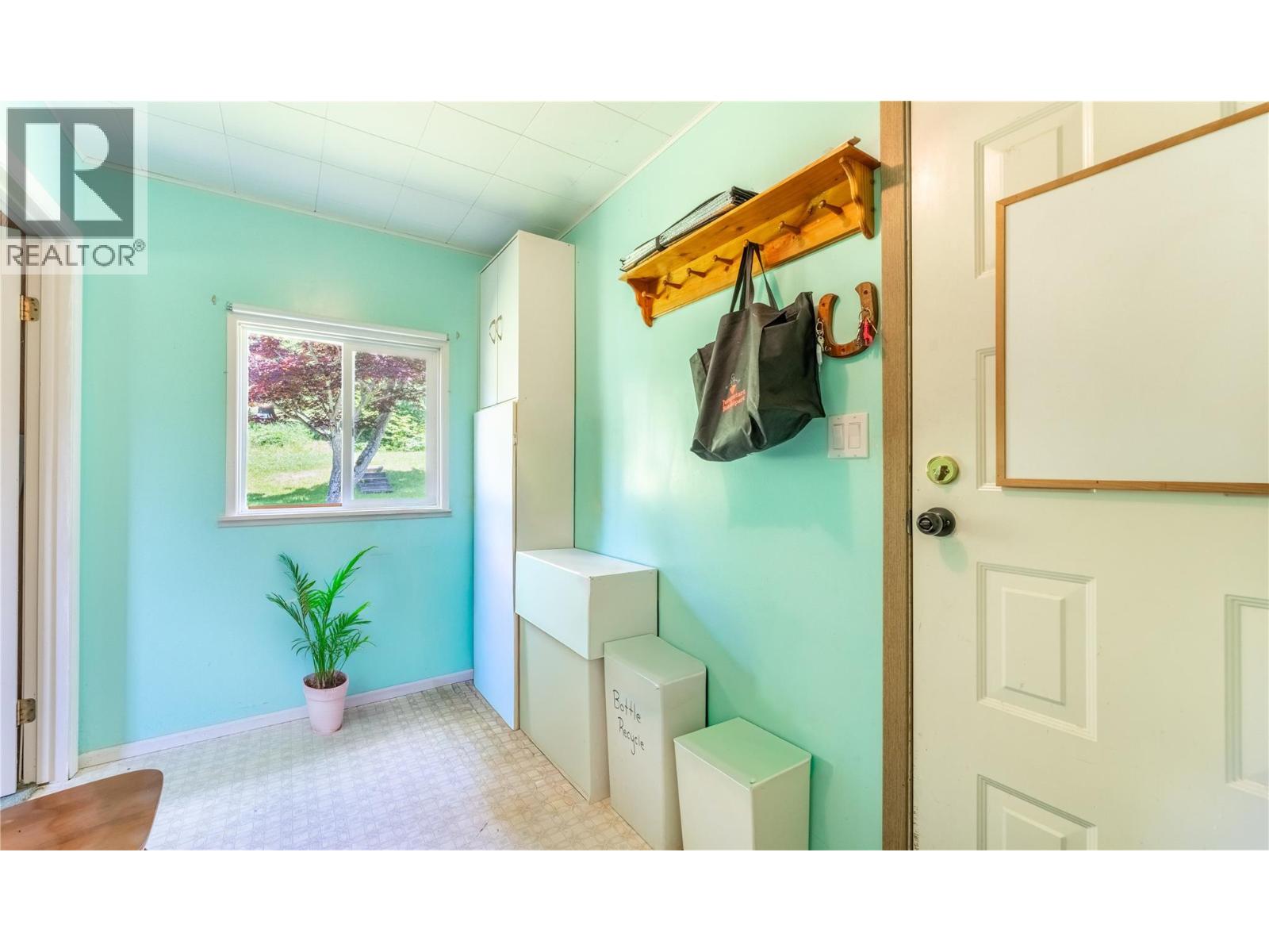 12655 Hepher Road, Boswell, British Columbia  V0B 1A4 - Photo 14 - 10391548