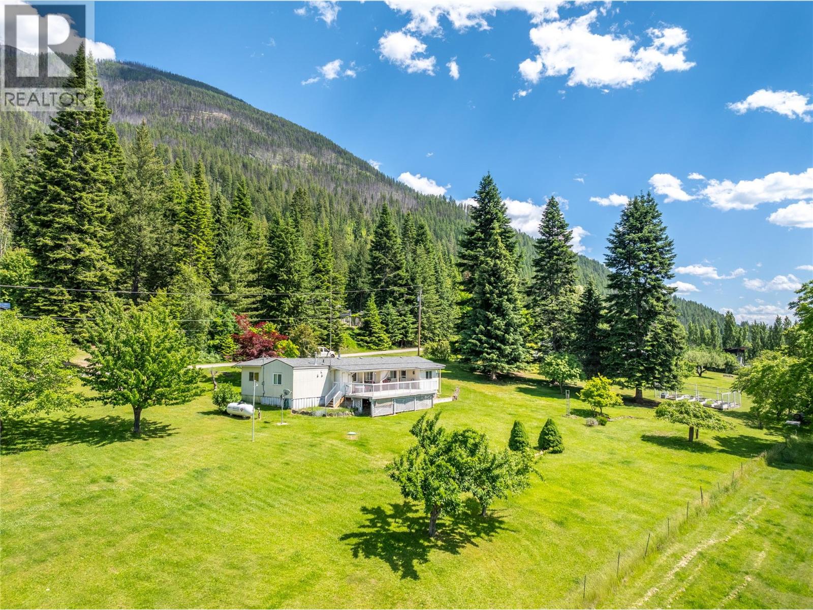 12655 Hepher Road, Boswell, British Columbia  V0B 1A4 - Photo 26 - 10391548