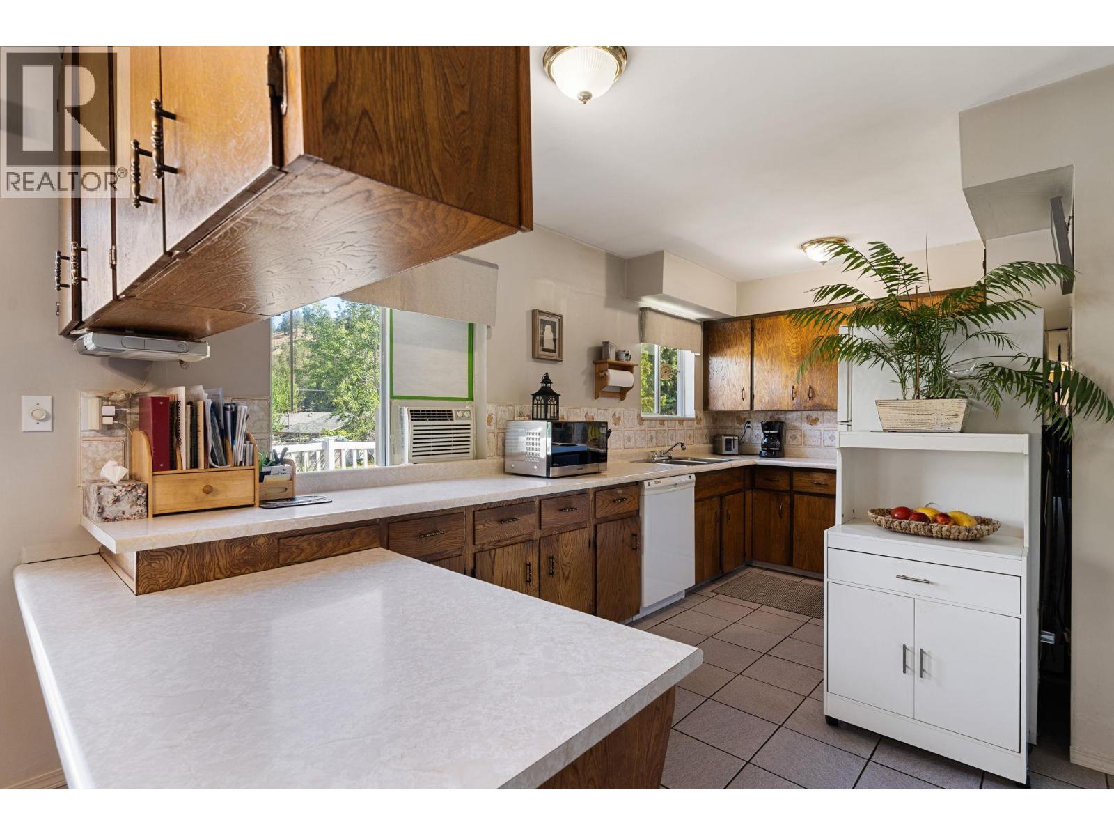 844 Hubbard Road, Kelowna, British Columbia  V1W 1N4 - Photo 6 - 10391339