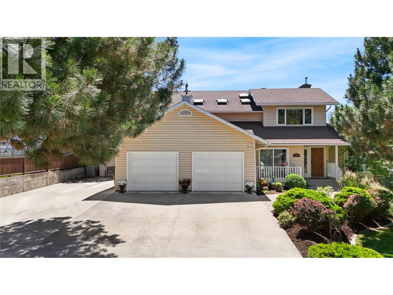 104 Heather Place, Penticton, British Columbia  V2A 8B3 - Photo 1 - 10392384