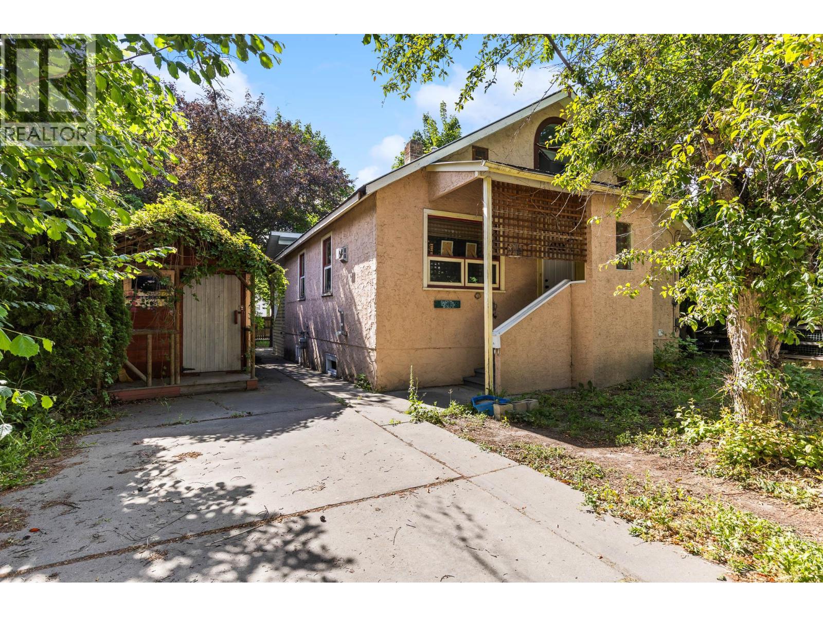 4204 29th Street, Vernon, British Columbia  V1T 5B5 - Photo 1 - 10392258