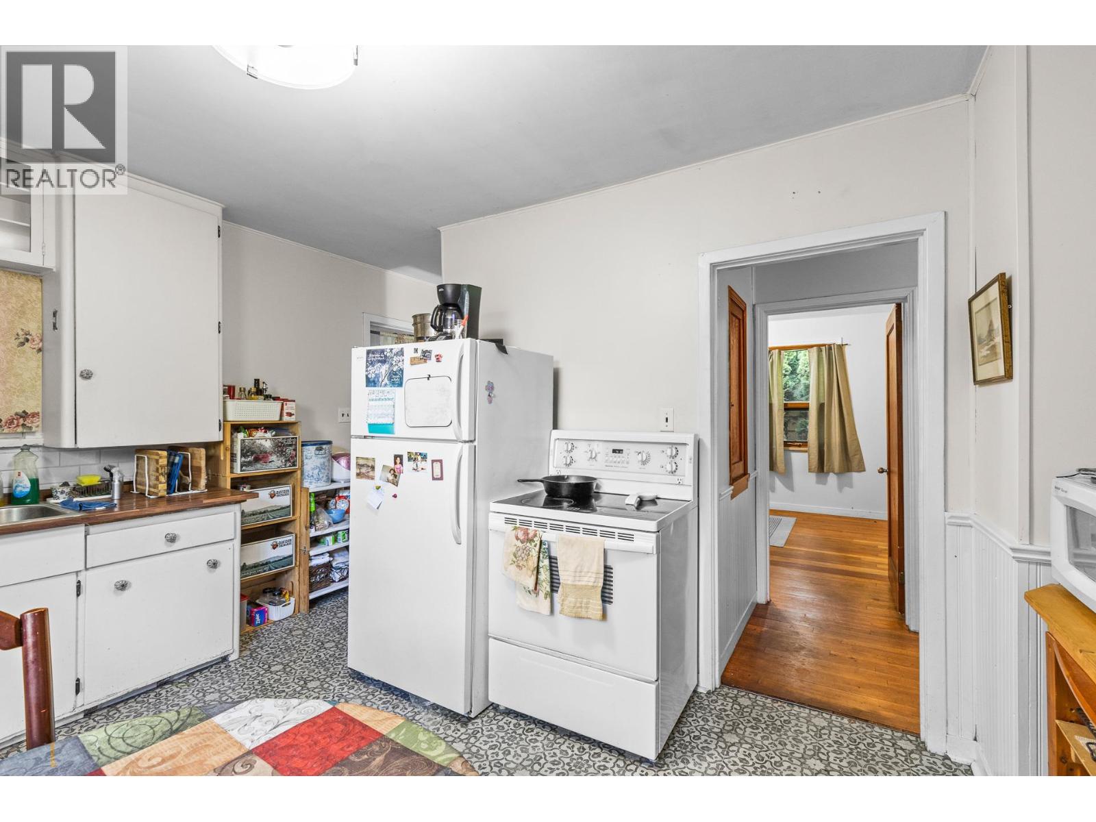 4204 29th Street, Vernon, British Columbia  V1T 5B5 - Photo 14 - 10392258