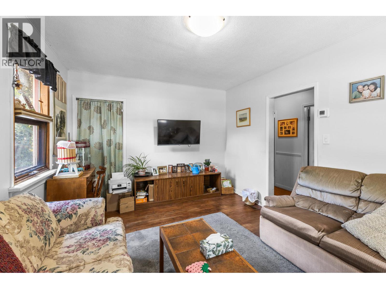 4204 29th Street, Vernon, British Columbia  V1T 5B5 - Photo 2 - 10392258