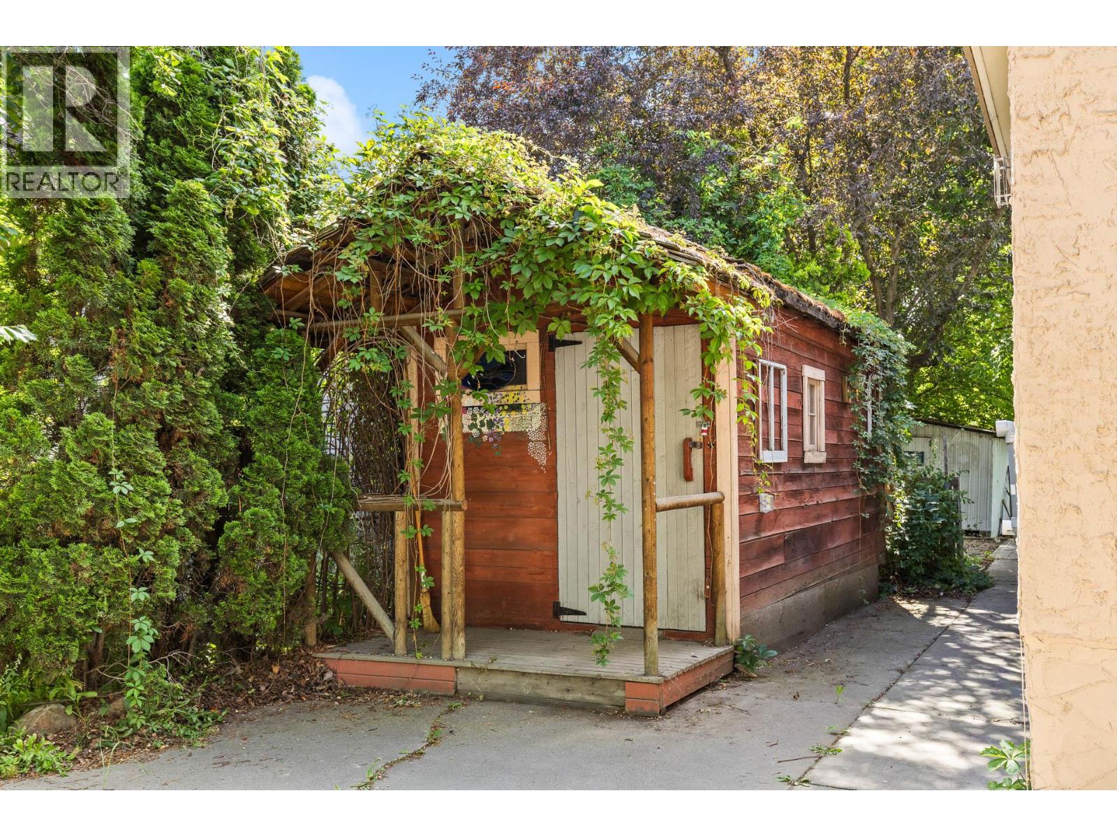 4204 29th Street, Vernon, British Columbia  V1T 5B5 - Photo 34 - 10392258
