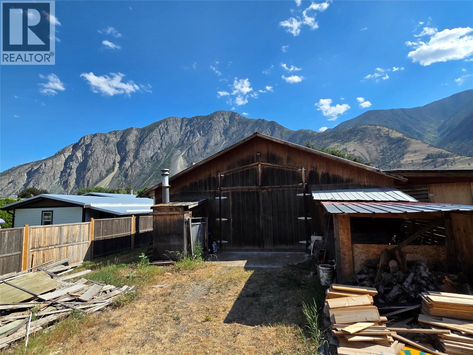110 9th Avenue, Keremeos, British Columbia  V0X 1N3 - Photo 19 - 10392336