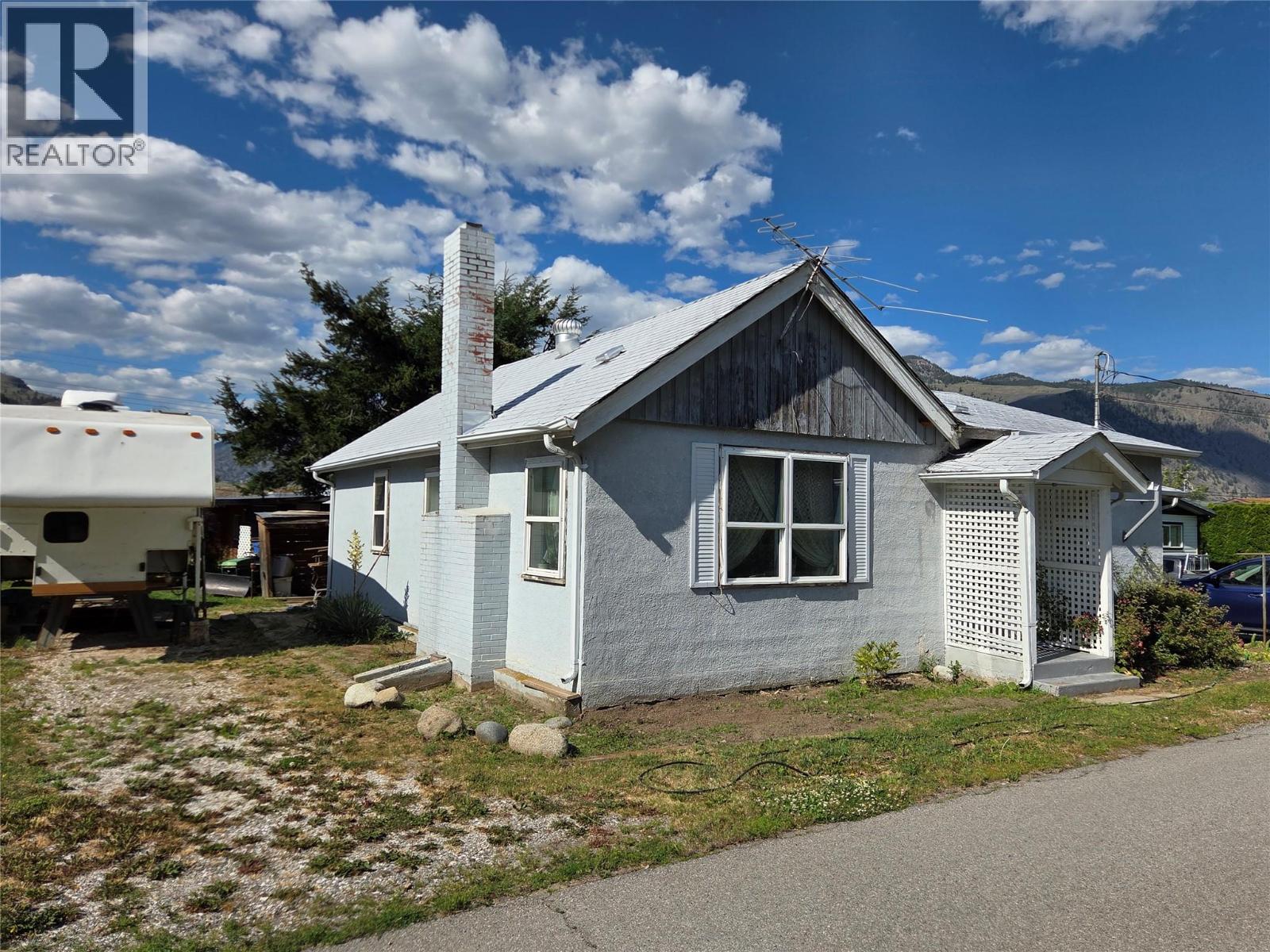 110 9th Avenue, Keremeos, British Columbia  V0X 1N3 - Photo 25 - 10392336
