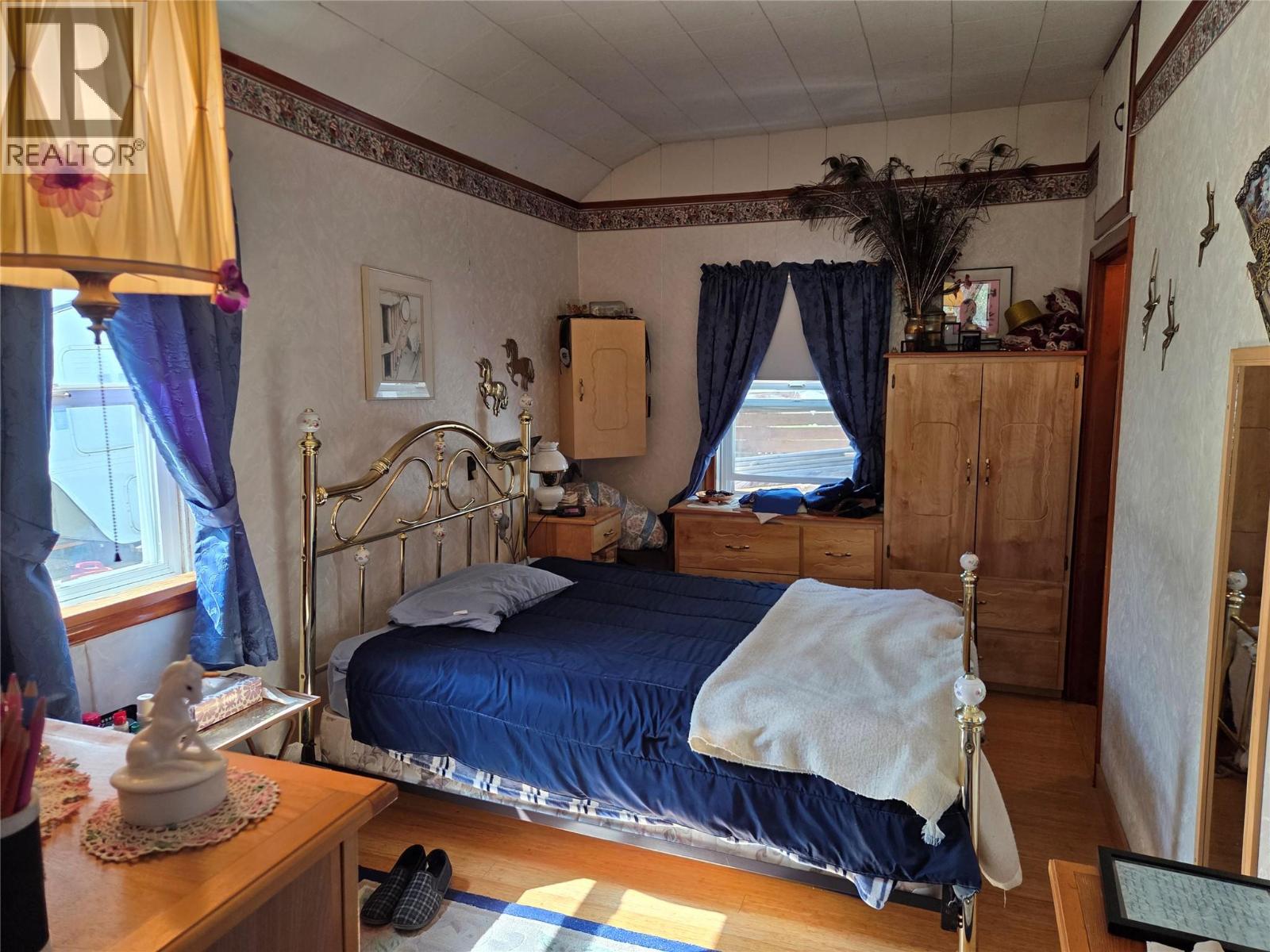 110 9th Avenue, Keremeos, British Columbia  V0X 1N3 - Photo 3 - 10392336