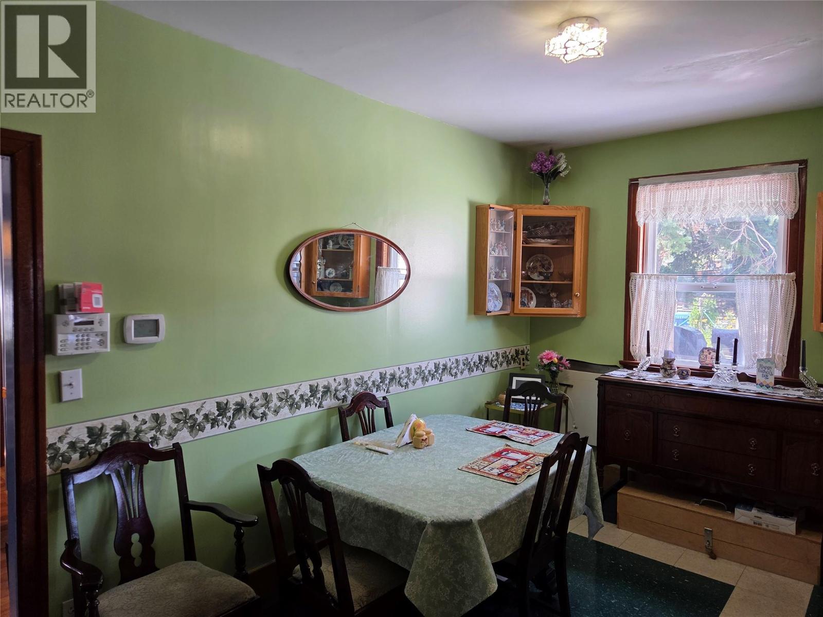 110 9th Avenue, Keremeos, British Columbia  V0X 1N3 - Photo 9 - 10392336