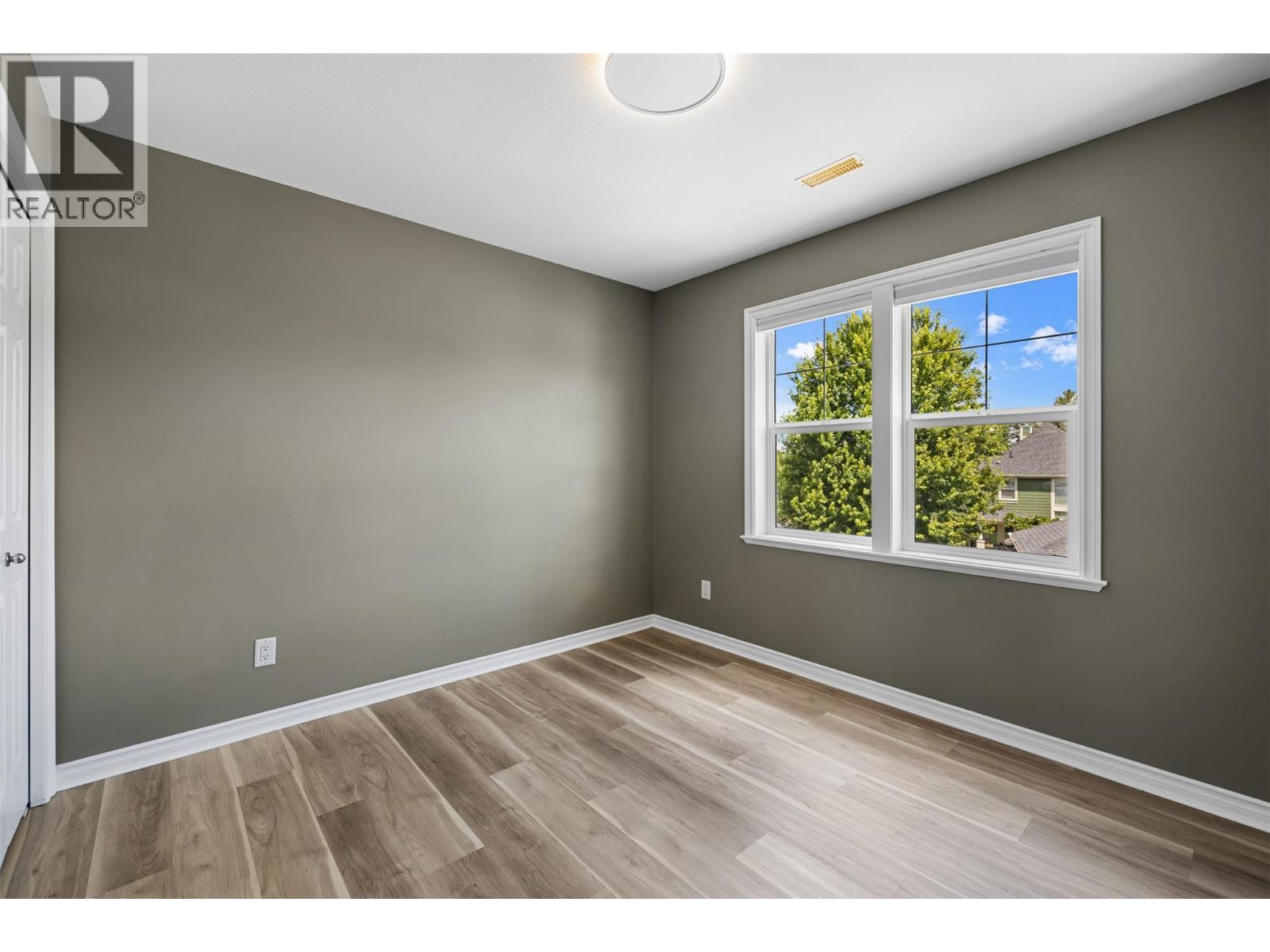 363 Providence Avenue, Kelowna, British Columbia  V1W 4Y7 - Photo 28 - 10392245
