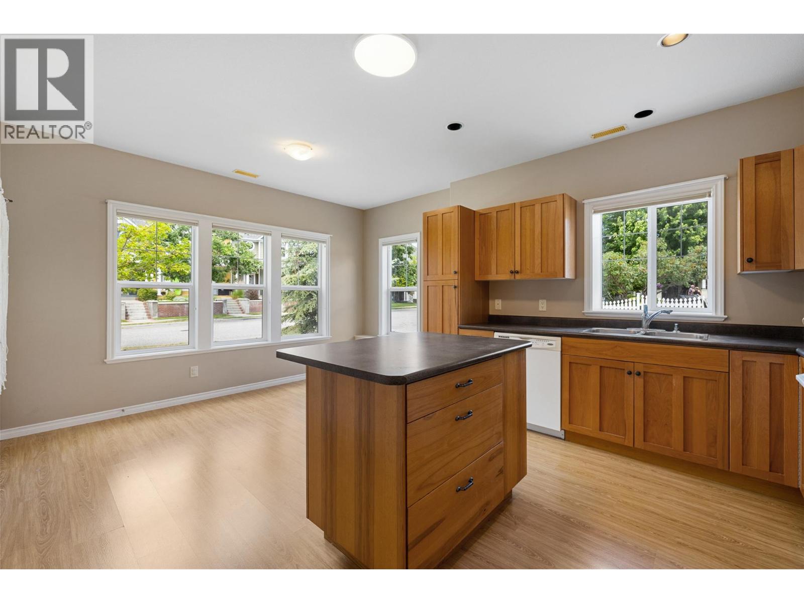 363 Providence Avenue, Kelowna, British Columbia  V1W 4Y7 - Photo 33 - 10392245