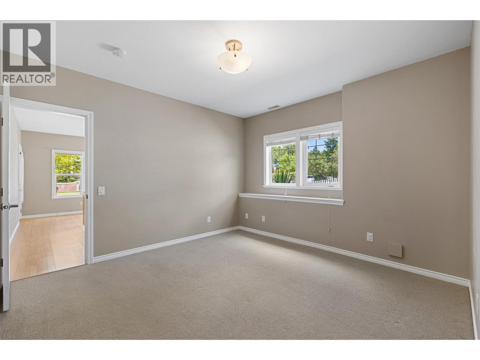 363 Providence Avenue, Kelowna, British Columbia  V1W 4Y7 - Photo 44 - 10392245