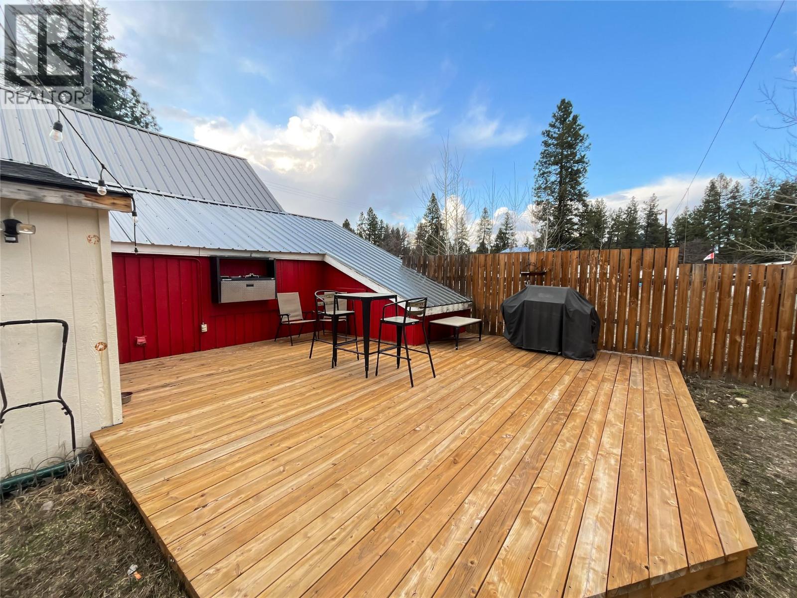 5844 Highway 33, Beaverdell, British Columbia  V0H 1Y0 - Photo 2 - 10392053