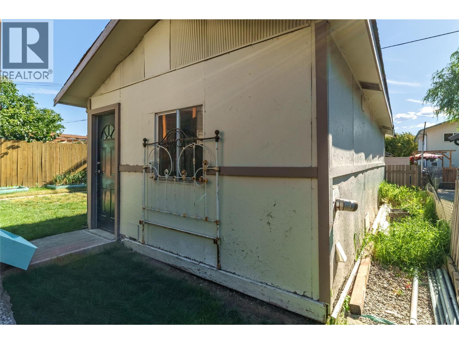 543 Burns Street, Penticton, British Columbia  V2A 4W9 - Photo 31 - 10392446
