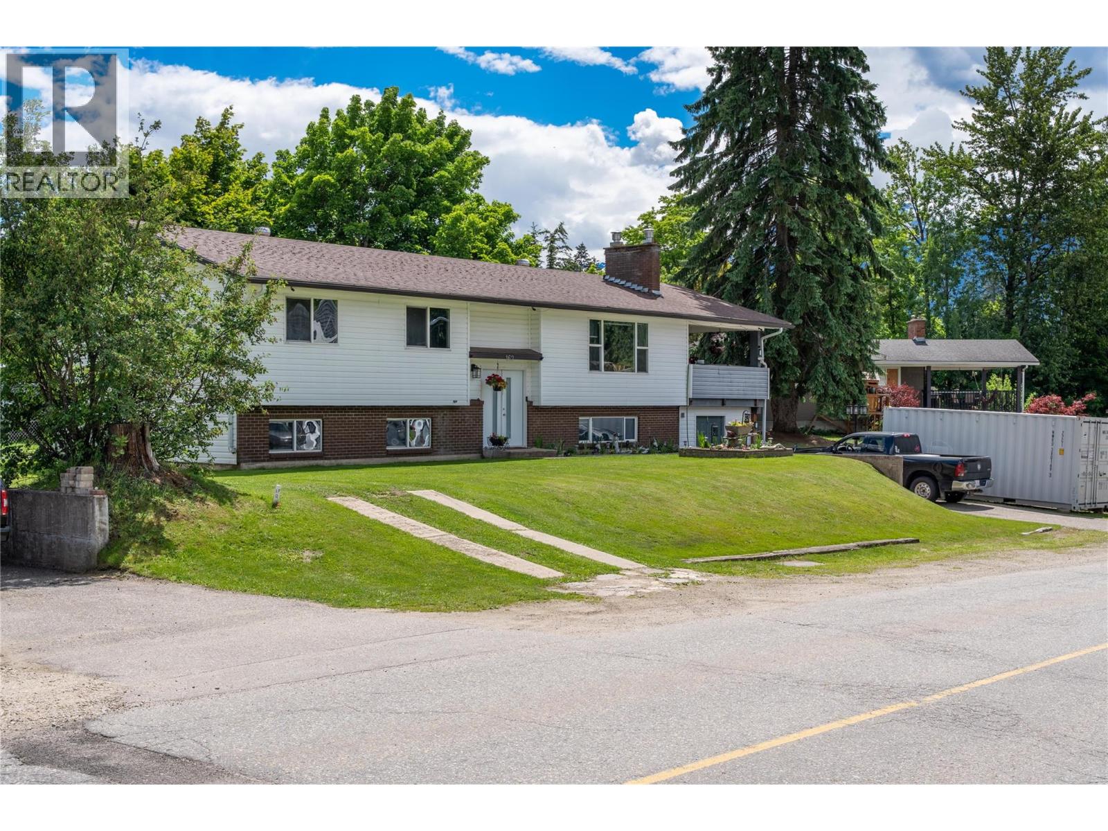162 Pearkes Drive, Revelstoke, British Columbia  V0E 2S0 - Photo 1 - 10392178