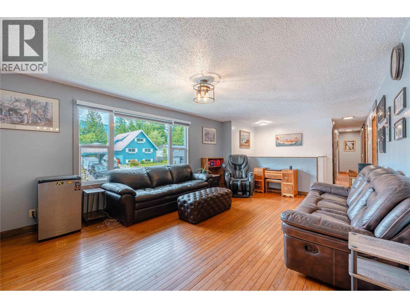 162 Pearkes Drive, Revelstoke, British Columbia  V0E 2S0 - Photo 4 - 10392178