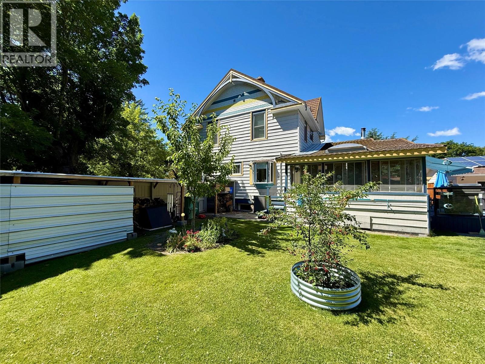 825 Central Avenue, Grand Forks, British Columbia  V0H 1H0 - Photo 48 - 10392267