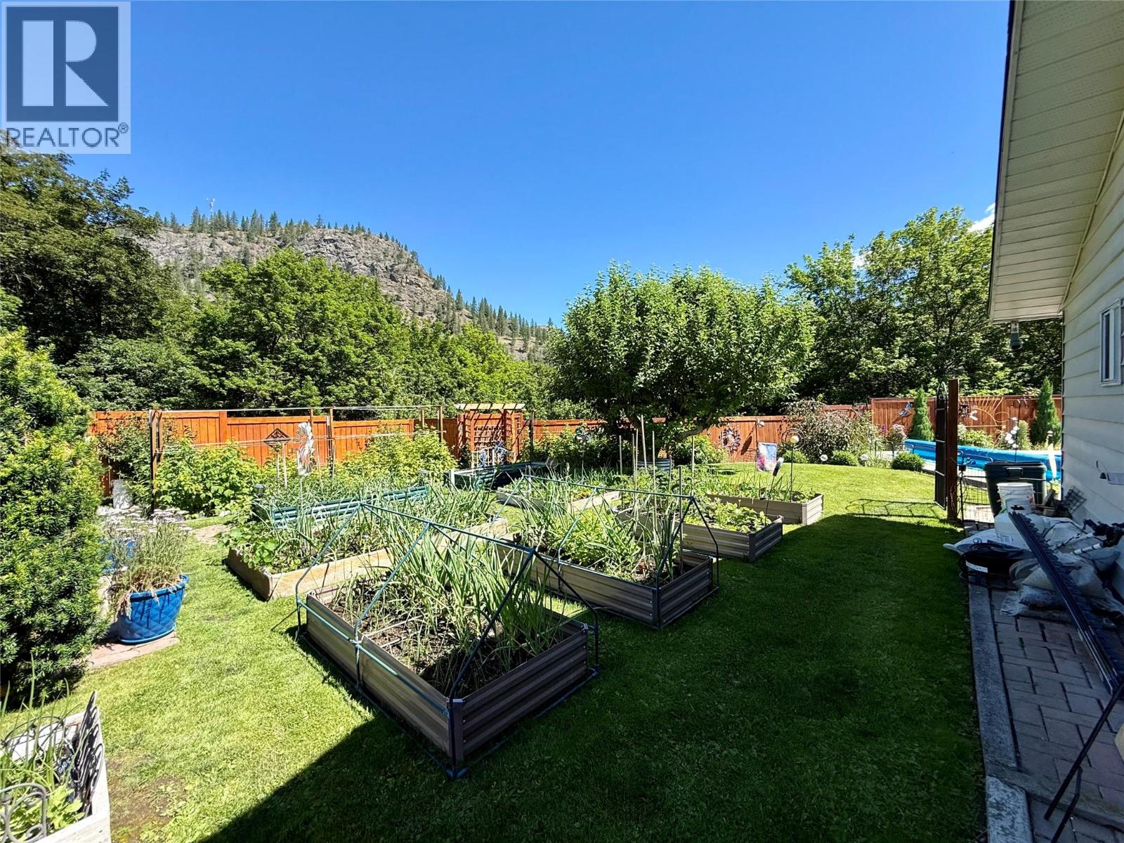 825 Central Avenue, Grand Forks, British Columbia  V0H 1H0 - Photo 59 - 10392267