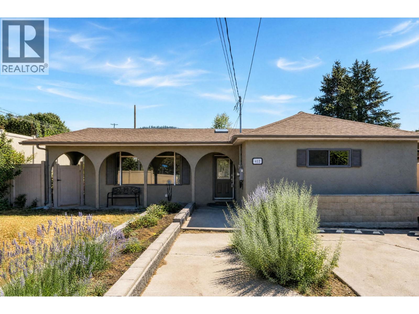 402 Truro Street, Penticton, British Columbia  V2A 4C7 - Photo 1 - 10392483