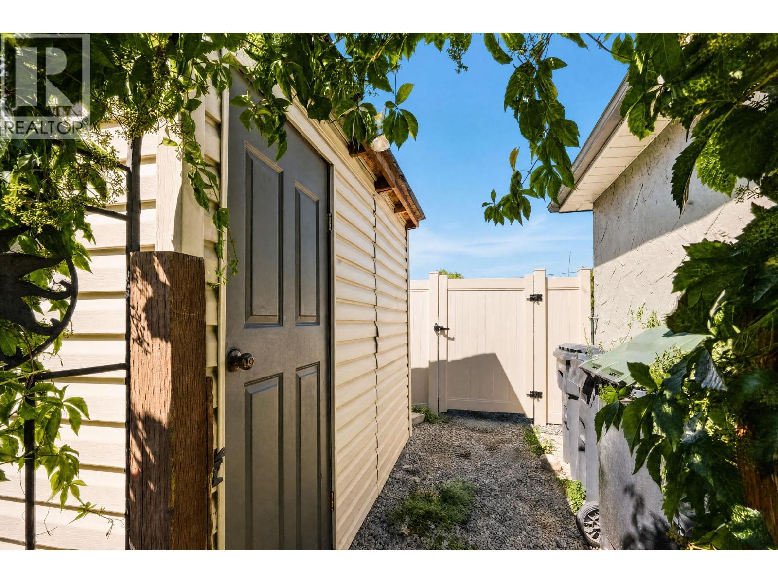 402 Truro Street, Penticton, British Columbia  V2A 4C7 - Photo 44 - 10392483