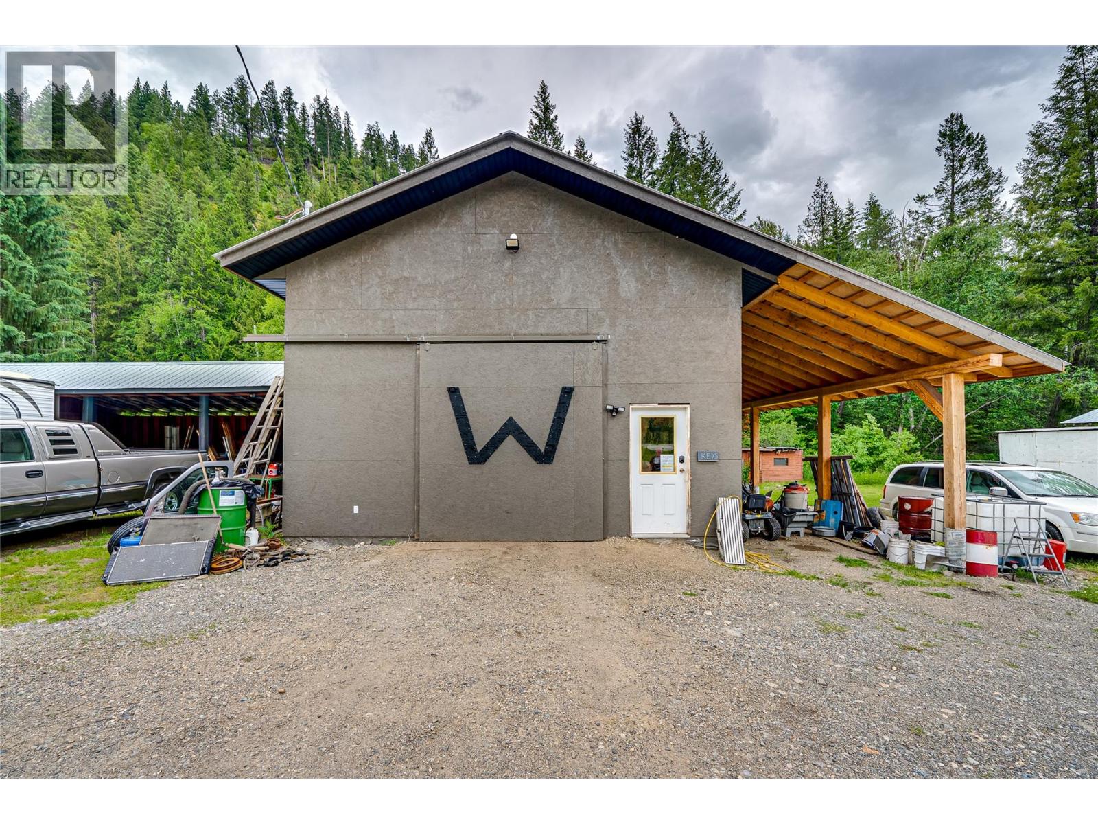 1206 Highway 6 Highway, Cherryville, British Columbia  V0E 2G1 - Photo 31 - 10392358