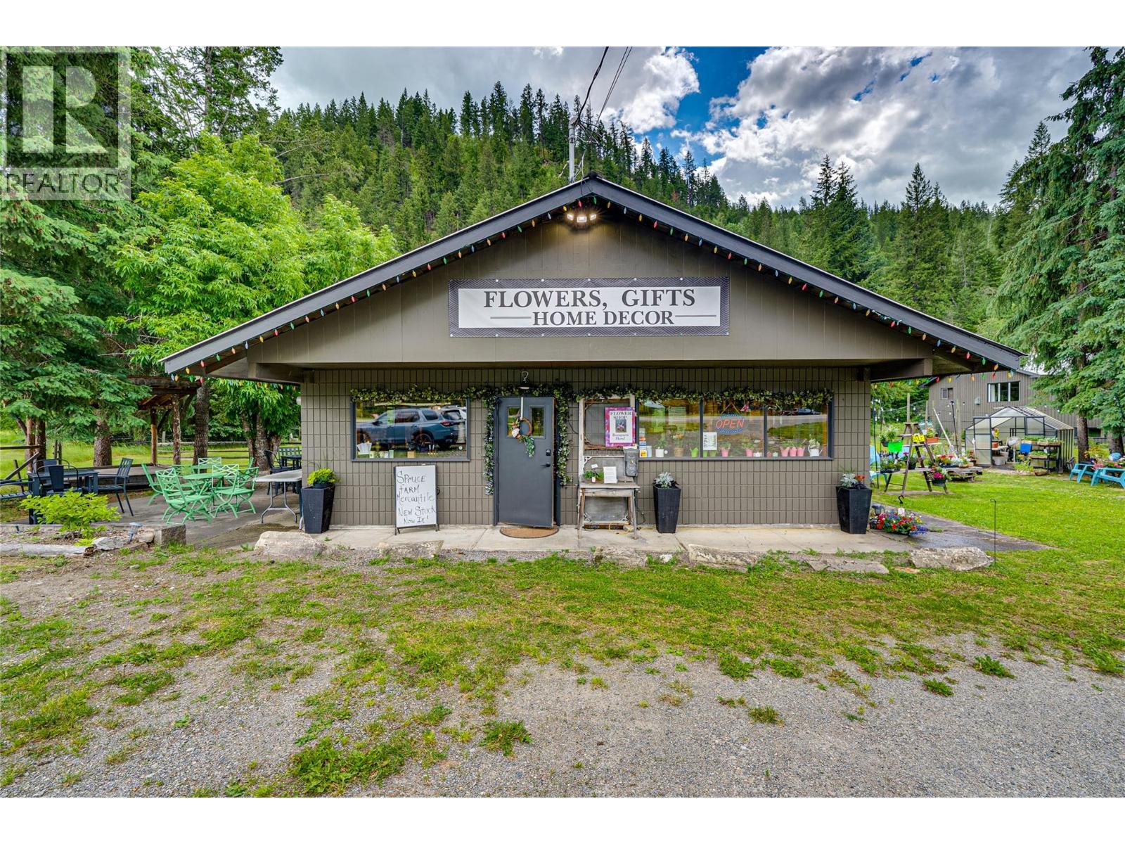 1206 Highway 6 Highway, Cherryville, British Columbia  V0E 2G1 - Photo 34 - 10392358