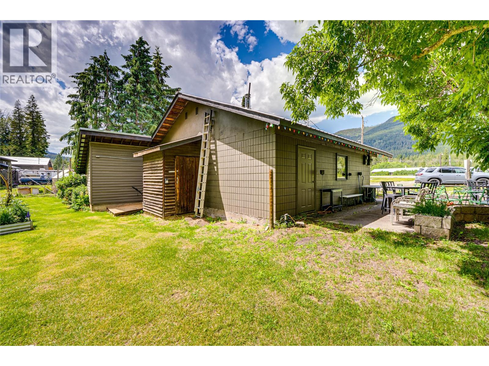 1206 Highway 6 Highway, Cherryville, British Columbia  V0E 2G1 - Photo 52 - 10392358