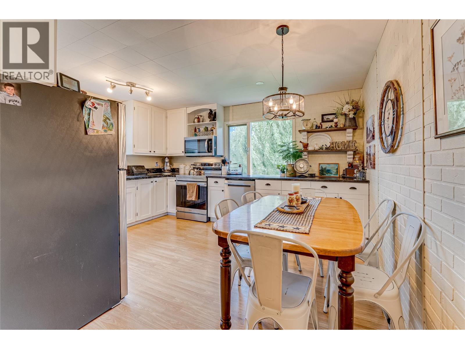 1206 Highway 6 Highway, Cherryville, British Columbia  V0E 2G1 - Photo 6 - 10392358