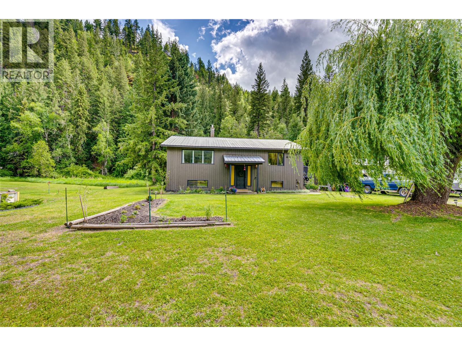 1206 Highway 6 Highway, Cherryville, British Columbia  V0E 2G1 - Photo 60 - 10392358