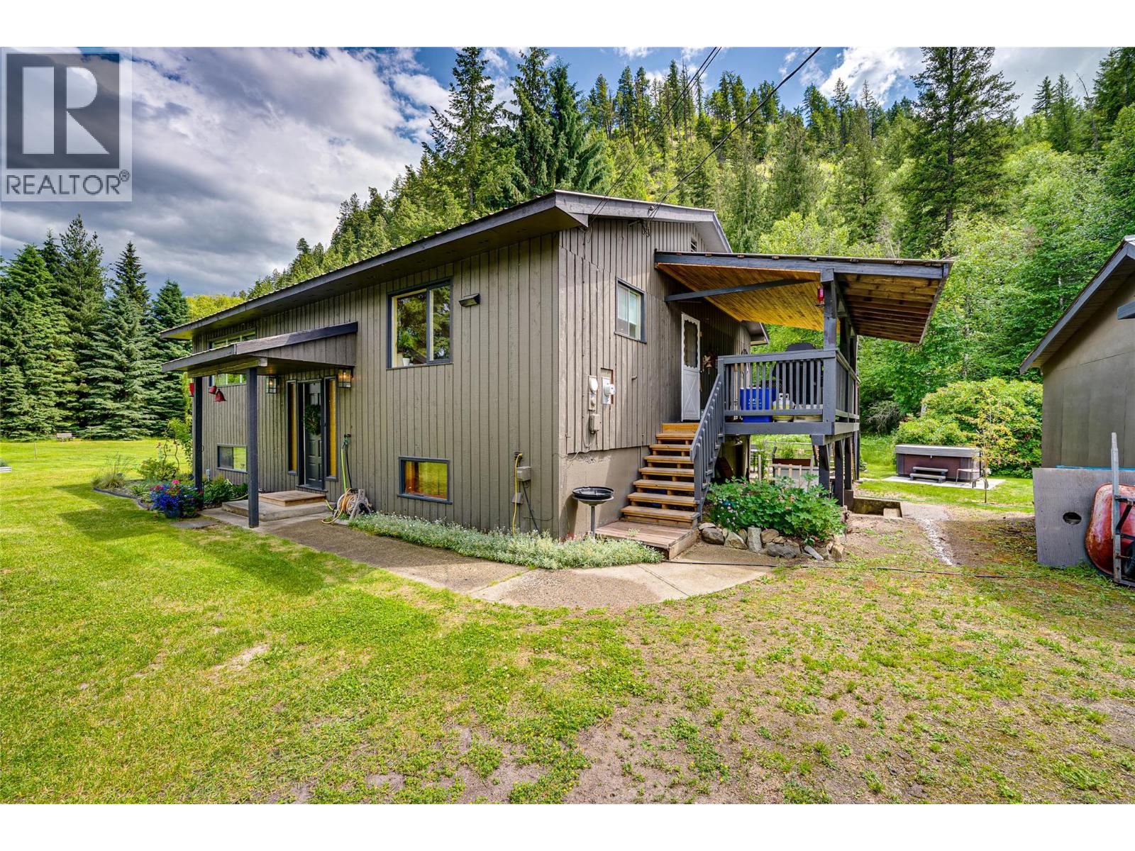 1206 Highway 6 Highway, Cherryville, British Columbia  V0E 2G1 - Photo 63 - 10392358