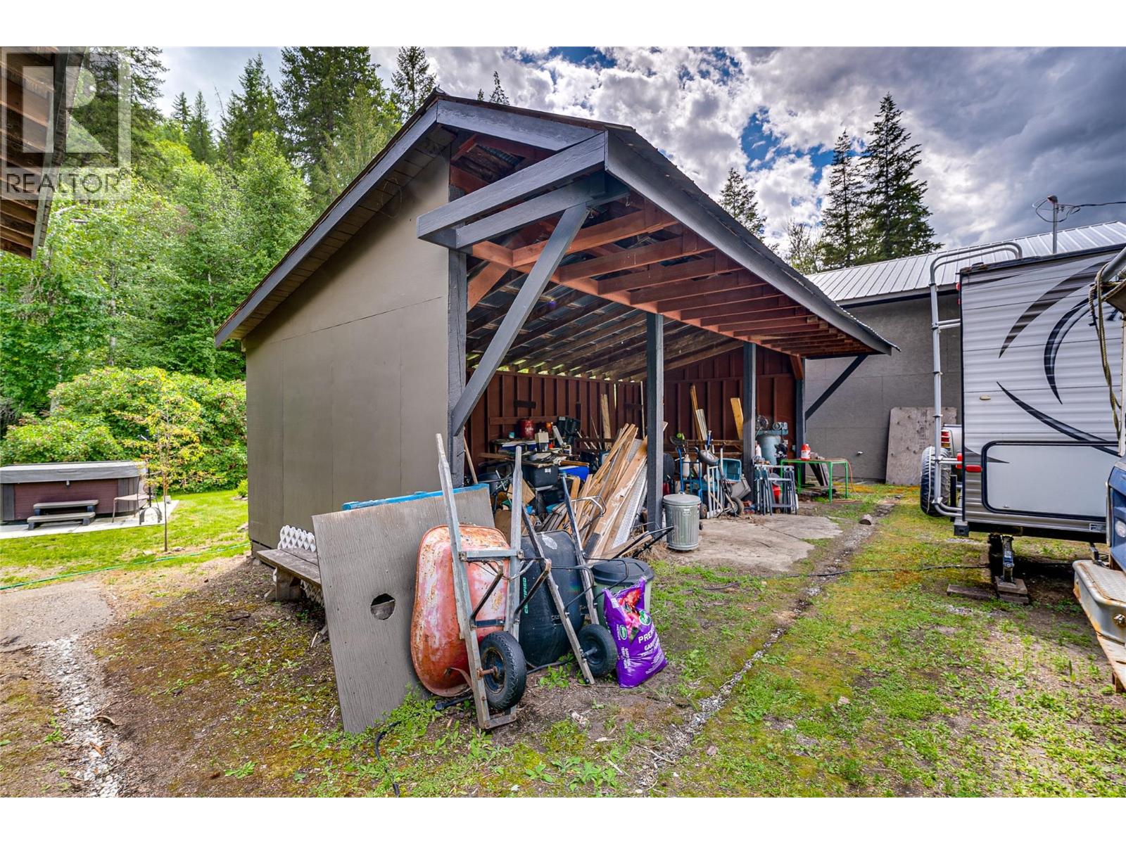1206 Highway 6 Highway, Cherryville, British Columbia  V0E 2G1 - Photo 64 - 10392358