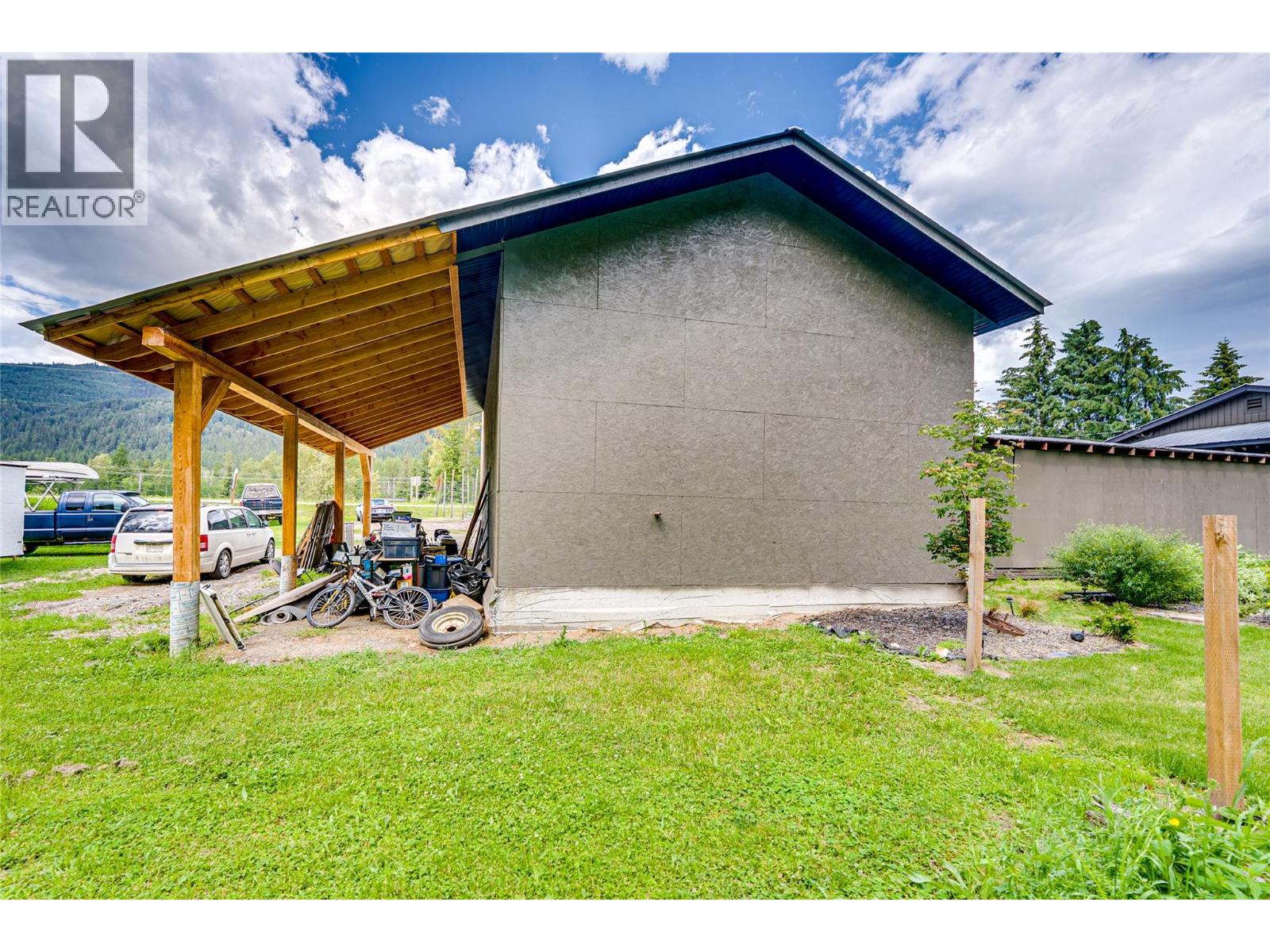 1206 Highway 6 Highway, Cherryville, British Columbia  V0E 2G1 - Photo 73 - 10392358