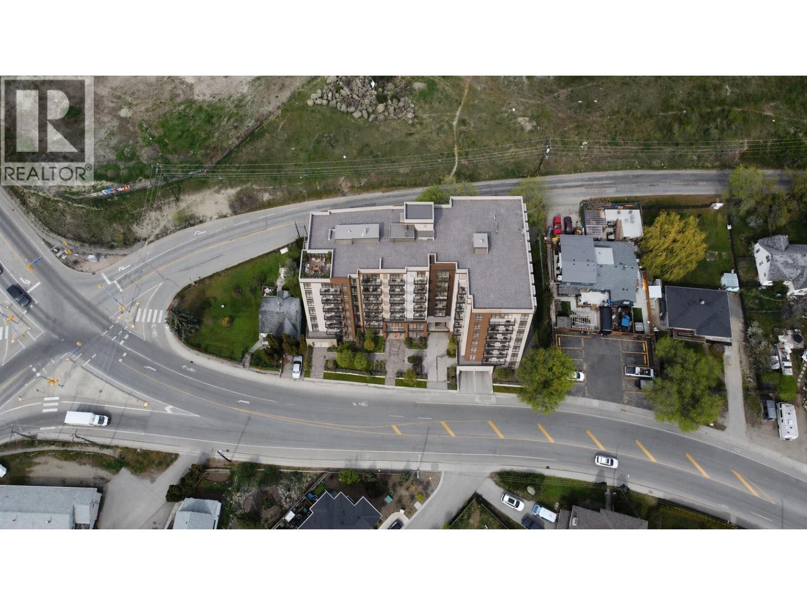 4005 & 4007 30 Avenue, Vernon, British Columbia  V1T 2G2 - Photo 1 - 10392347