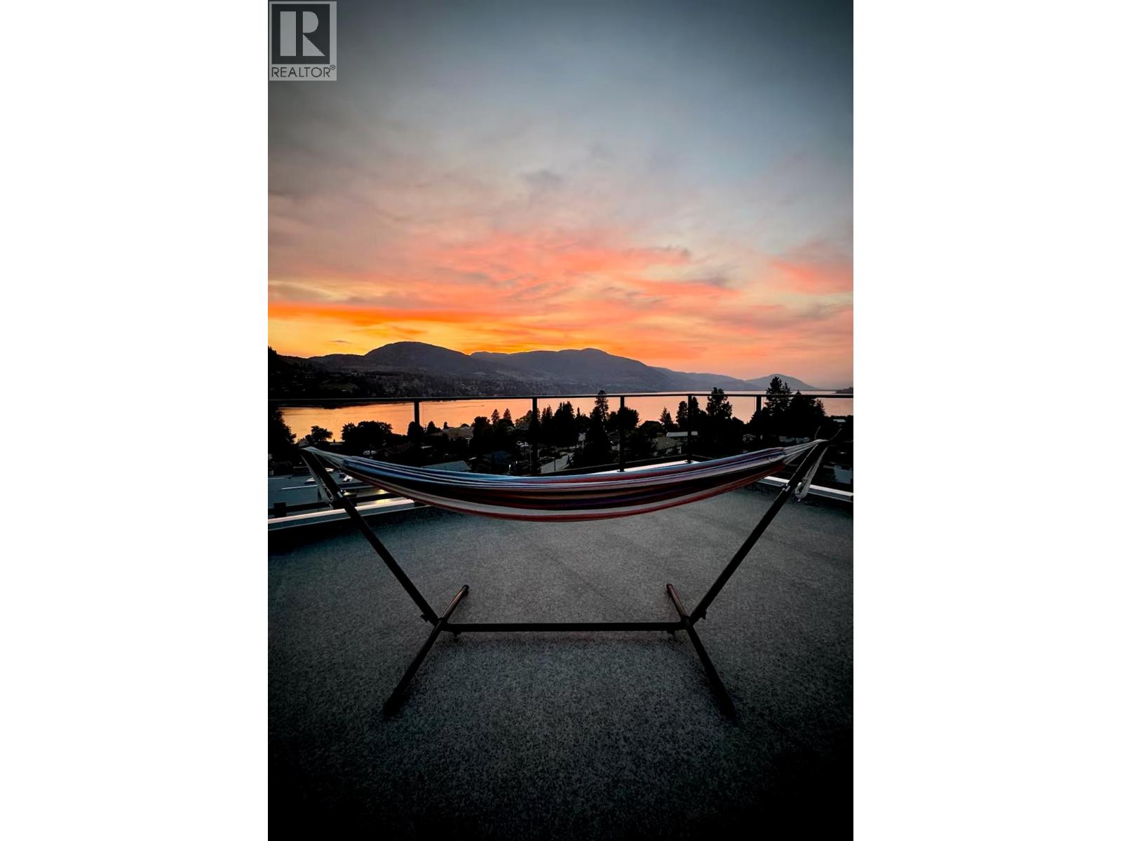 110 Eastside Road, Okanagan Falls, British Columbia  V0H 1R5 - Photo 1 - 10392297