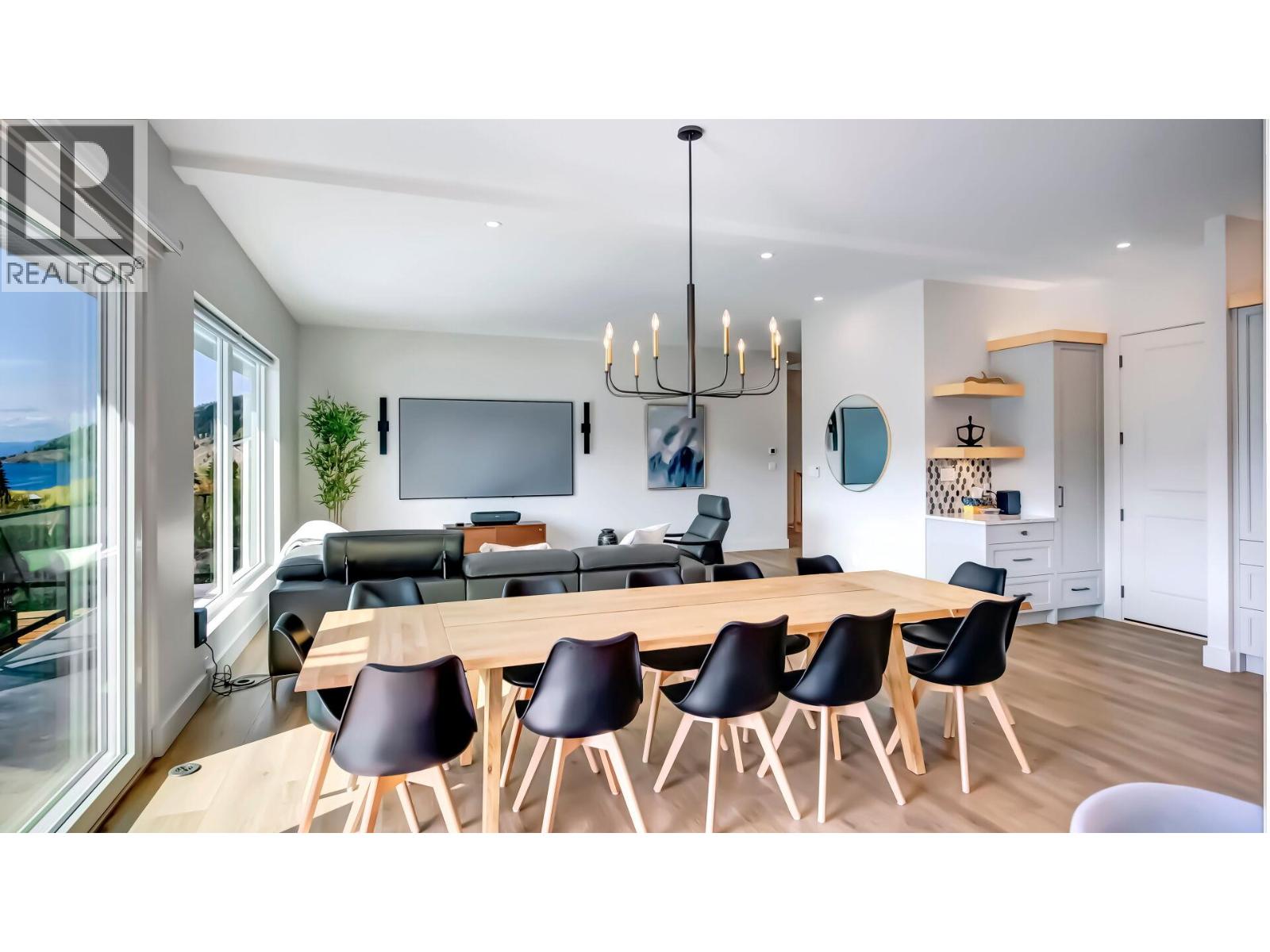 110 Eastside Road, Okanagan Falls, British Columbia  V0H 1R5 - Photo 11 - 10392297