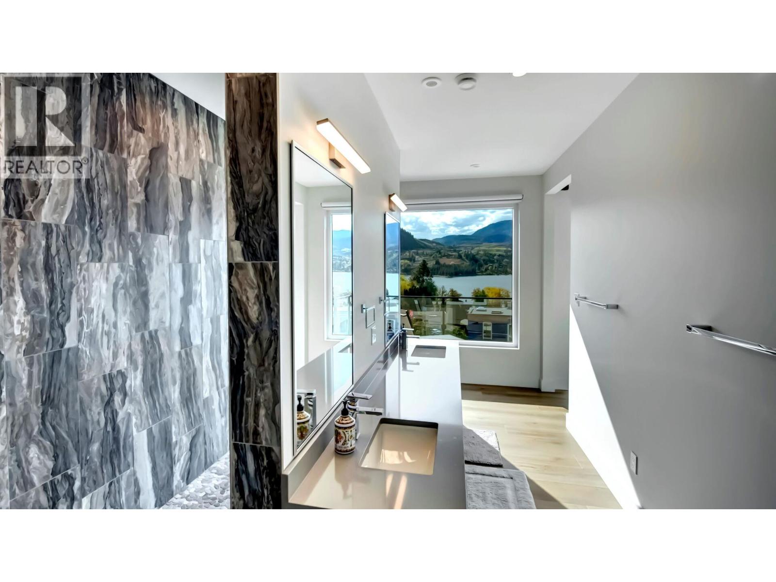 110 Eastside Road, Okanagan Falls, British Columbia  V0H 1R5 - Photo 22 - 10392297