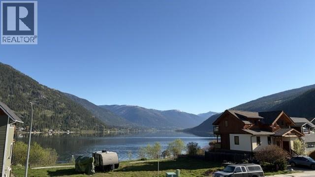 1013 Sproat Drive, Nelson, British Columbia  V1L 7B7 - Photo 1 - 10390089