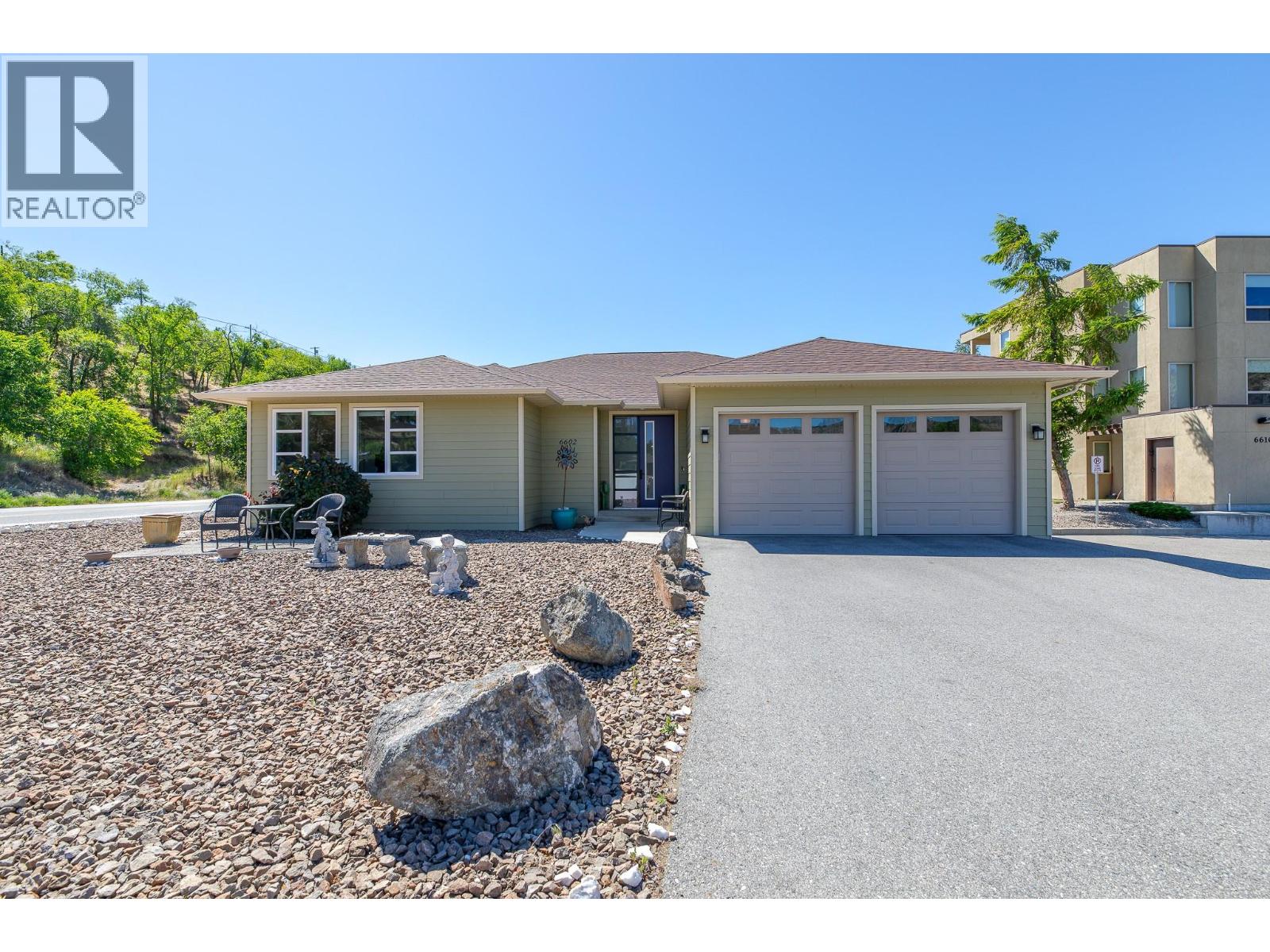 6602 Oxbow Crescent, Oliver, British Columbia  V0H 1T4 - Photo 1 - 10392435